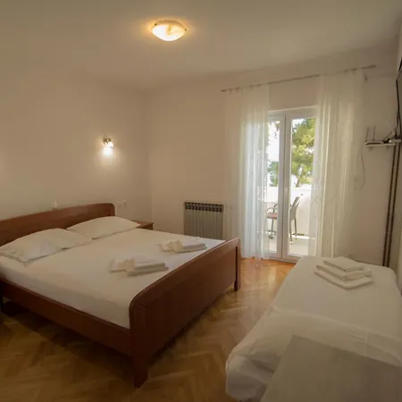Apartmán Josip 2 *