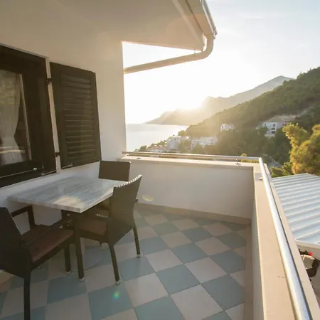 アパート Josip 2 *