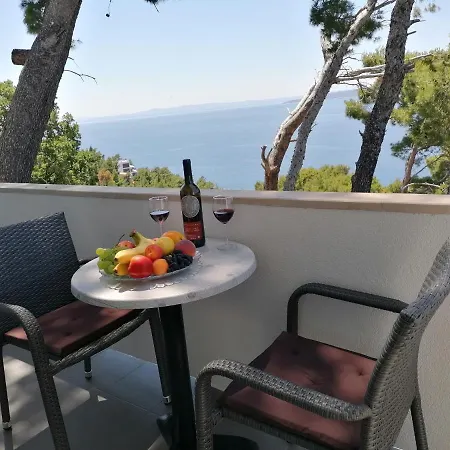 Appartement Josip 2 *